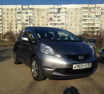 Купить Honda Jazz II 1200 см3 МКПП (90 л.с.) Бензиновый в Краснодар: цвет серый металлик Хетчбэк 2009 года по цене 425000 рублей, объявление №656 на сайте Авторынок23
