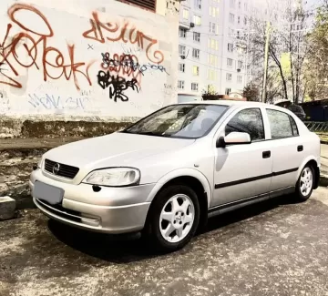 Купить Opel Vectra 1500 см3 МКПП (101 л.с.) Бензин инжектор в Елизаветинская: цвет Серебристый Седан 1998 года по цене 420000 рублей, объявление №25586 на сайте Авторынок23