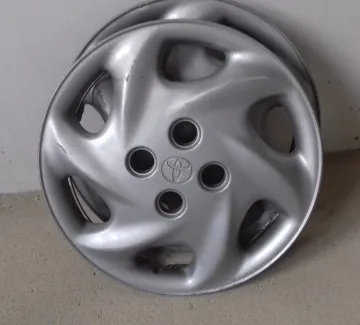 Колпаки на колесные диски R-14 Toyota.Цена за 1шт.