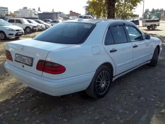 E240 '1998 (175 л.с.) Кропоткин