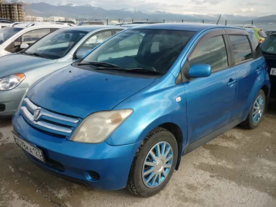Купить Toyota Ist 1300 см3 АКПП (90 л.с.) Бензиновый в Новороссийск: цвет синий Хетчбэк 2002 года по цене 270000 рублей, объявление №621 на сайте Авторынок23