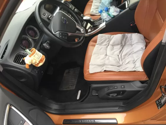 Купить Volvo S60 2000 см3 АКПП (180 л.с.) Бензиновый в Краснодар: цвет оранжево-коричневый металлик Седан 2013 года по цене 1200000 рублей, объявление №5690 на сайте Авторынок23