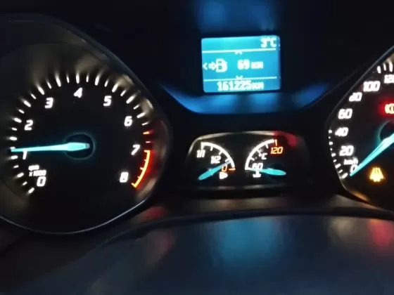 Купить Ford Focus 1598 см3 МКПП (105 л.с.) Бензин инжектор в Краснодар: цвет серебристый Хетчбэк 2012 года по цене 445000 рублей, объявление №18912 на сайте Авторынок23