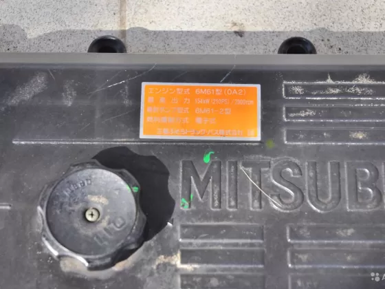 Клапанная крышка на Mitsubishi Fuso/Мицубиси Фусо Краснодар