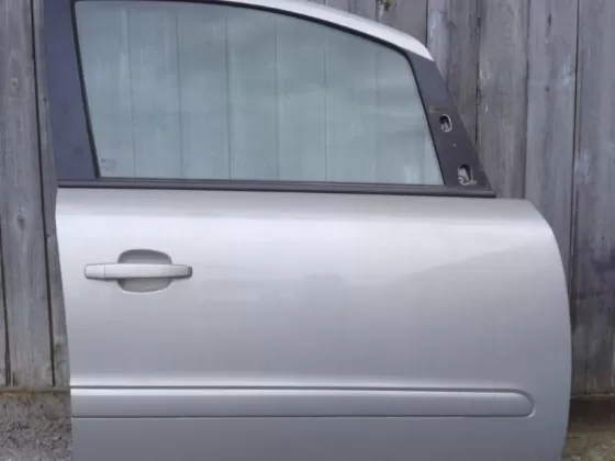 Дверь передняя правая Opel Zafira B 2005-2011 Краснодар