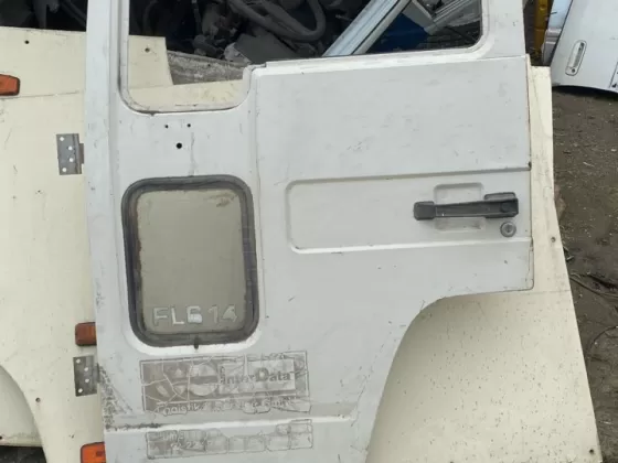 Дверь передняя правая Volvo Truck FL6 Краснодар