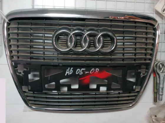 Решетка радиатора б/у на Audi A6 2005-08 Краснодар