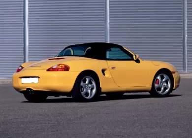 Купить Porsche Boxster 2480 см3 МКПП (204 л.с.) Бензин компрессор в Сочи: цвет желтый Кабриолет 1998 года по цене 910000 рублей, объявление №19246 на сайте Авторынок23