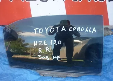 Стекло двери заднее правое б.у. на Toyota Corolla NZE121 седан Краснодар